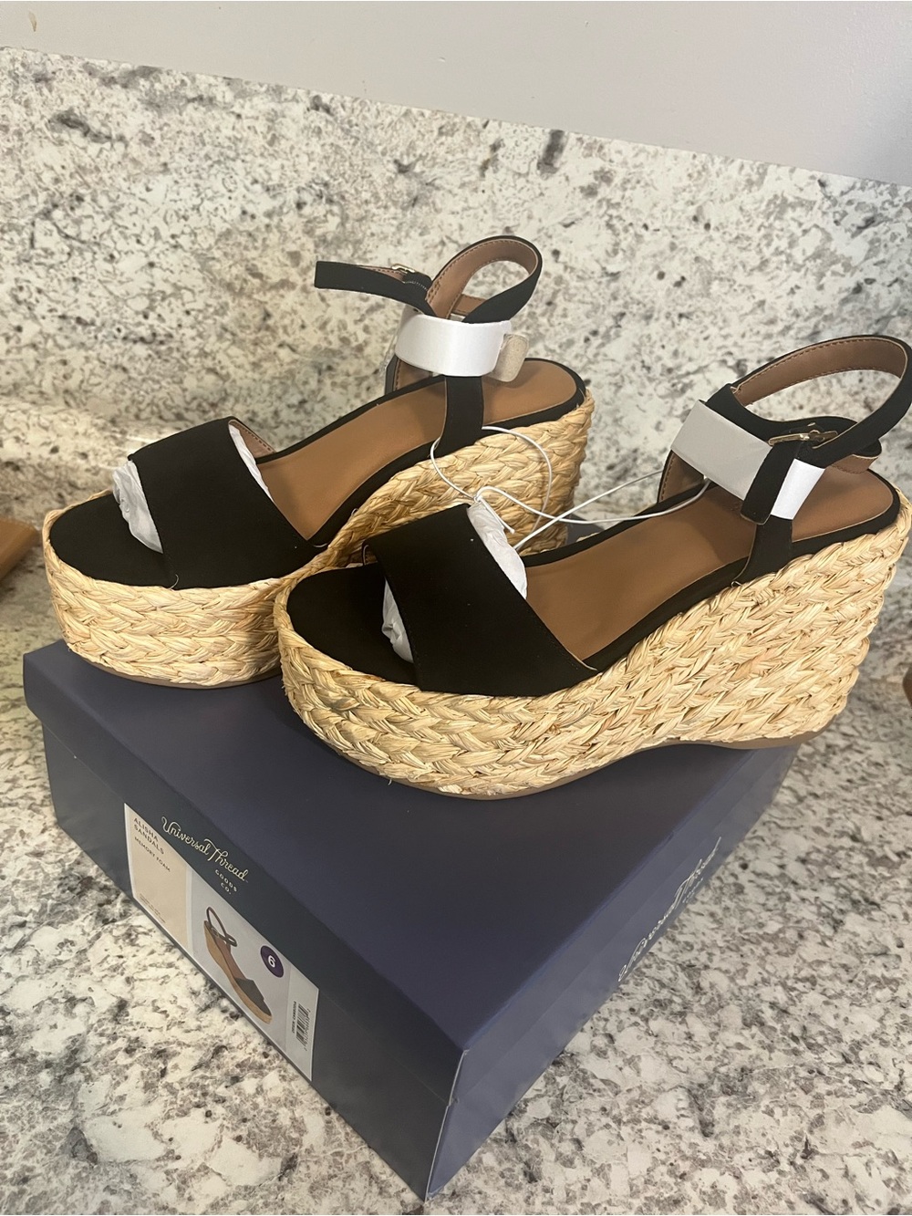 Universal Thread alisha Platform Wedges - Picture 2 of 5
